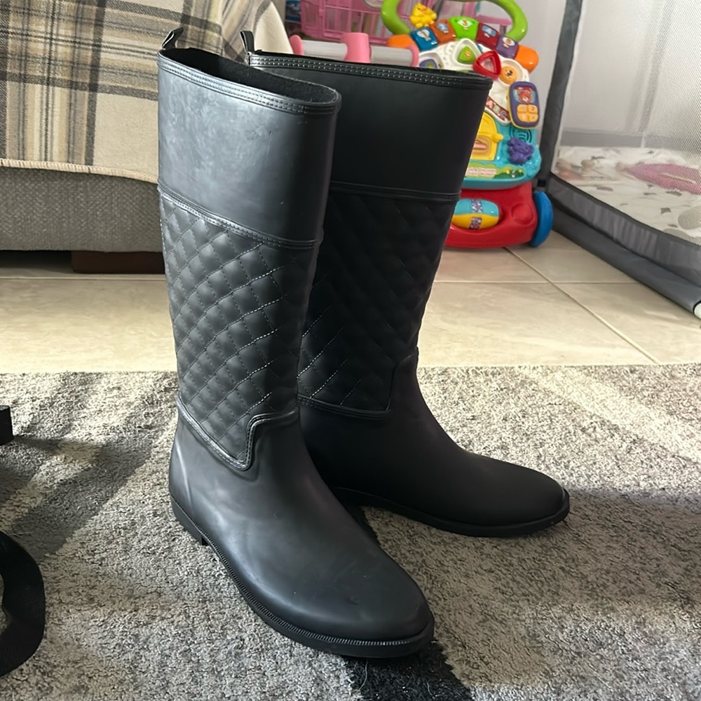 Black Rain Boots
